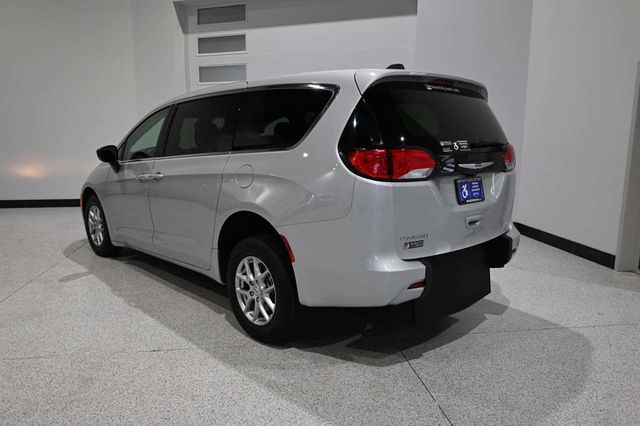 2024 Chrysler Voyager LX Mobility Handicap Van - 23022812 - 7