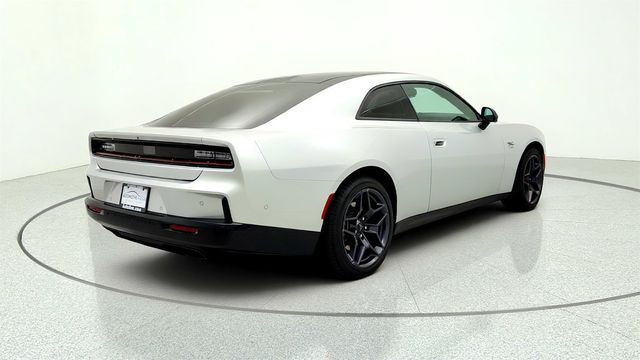 2024 Dodge Charger Daytona R/T AWD w/ Plus Group, Sun & Sound Pkg & Blacktop Package - 23034715 - 4