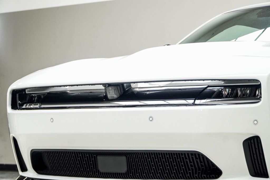 2024 Dodge Charger Daytona Scat Pack AWD photo 2