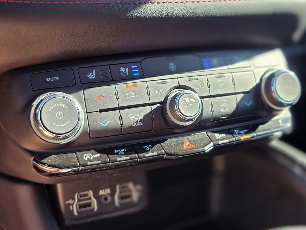 2024 Dodge Durango GT Plus RWD - 22965506 - 32