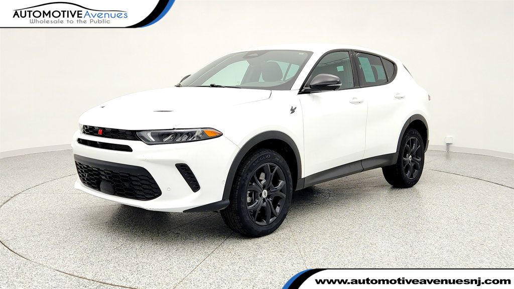 2024 Dodge Hornet GT AWD with Tech Pack, Blacktop Package & Cold Weather Group - 22965626 | Video 1