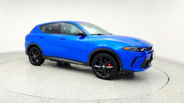 2024 Dodge Hornet R/T EAWD with R/T Blacktop + Track Pack Bundle - 22962926 - 2