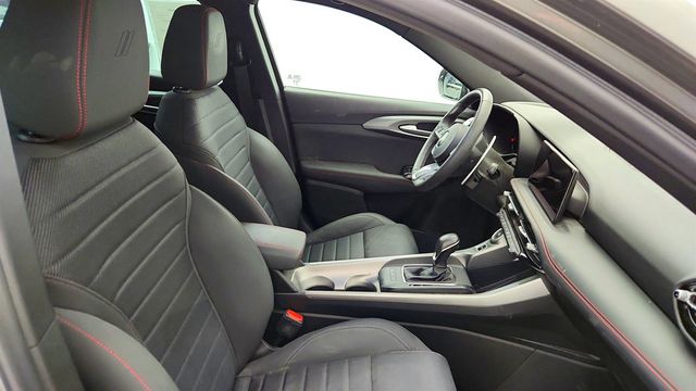 2024 Dodge Hornet R/T EAWD w/ Turbocharged Hybrid & Sport-Tuned Handling - 22999375 - 19