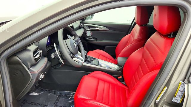 2024 Dodge Hornet R/T Plus EAWD *Ltd Avail* w/ Blacktop Package & Red Leather - 23089772 - 20