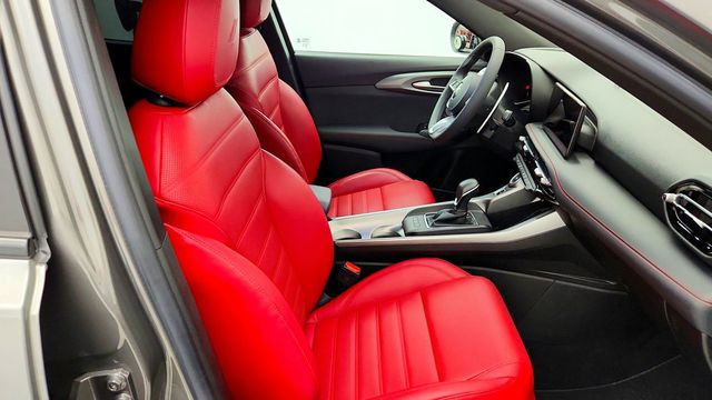 2024 Dodge Hornet R/T Plus EAWD *Ltd Avail* w/ Blacktop Package & Red Leather - 23089772 - 24