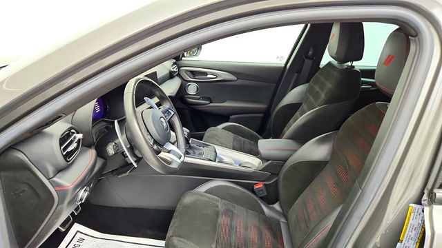 2024 Dodge Hornet R/T Plus EAWD *Ltd Avail* w/ Blacktop & Track Pack Bundle - 23088227 - 18