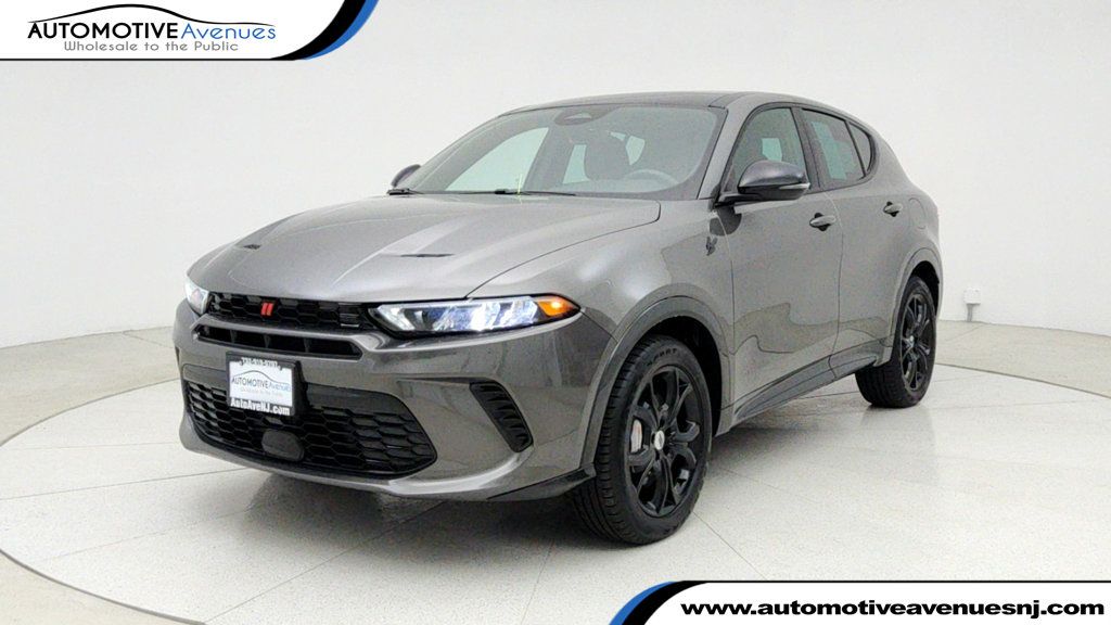 2024 Dodge Hornet R/T Plus EAWD *Ltd Avail* with Blacktop Package - 22950732 | Video 1