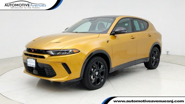 2024 Dodge Hornet R/T Plus EAWD *Ltd Avail* with Blacktop Package - 22951238 - 0