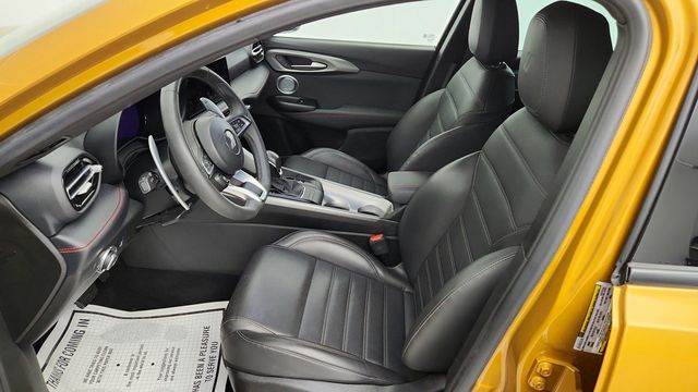 2024 Dodge Hornet R/T Plus EAWD *Ltd Avail* with Blacktop Package - 22951238 - 19