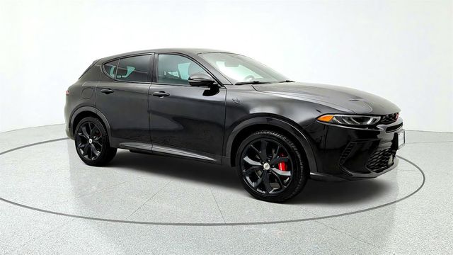 2024 Dodge Hornet R/T Plus EAWD w/ Blacktop and Track Pack Bundle - 23074392 - 2