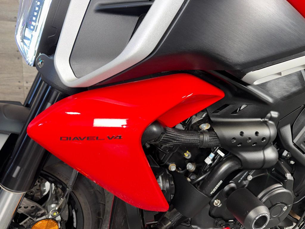 2024 Ducati Diavel V4 SUPER CLEAN! - 22994293 - 14