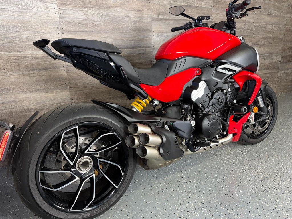 2024 Ducati Diavel V4 SUPER CLEAN! - 22994293 - 2
