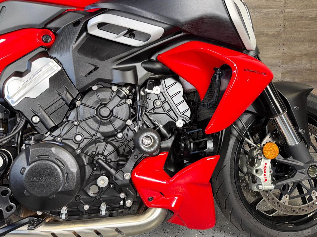 2024 Ducati Diavel V4 SUPER CLEAN! - 22994293 - 5