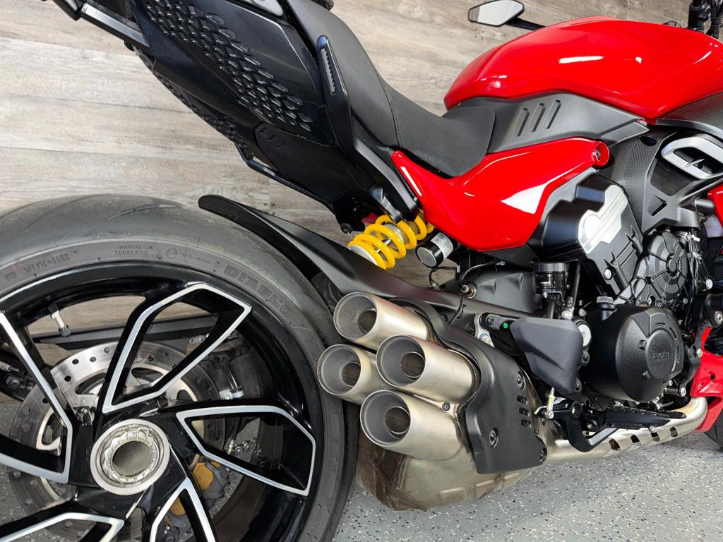 2024 Ducati Diavel V4 SUPER CLEAN! - 22994293 - 7