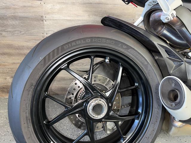 2024 Ducati Panigale V2 LIKE NEW! - 23001591 - 7