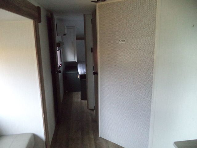 2024 EDDIE BAUER EBS 322BH 37FT BUMER PULL RV TRAILER W/ SLIDE OUT - 23015895 - 25