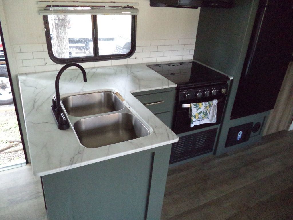 2024 EDDIE BAUER EBS 322BH 37FT BUMPER PULL RV TRAILER W/ SLIDE OUT - 23015895 - 17