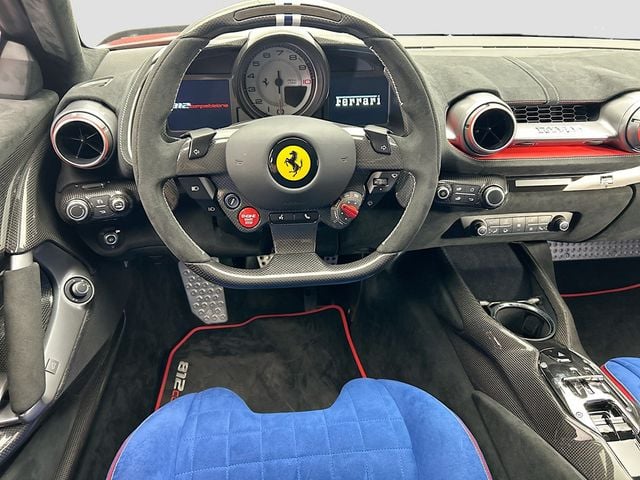 2024 Ferrari 812 Competizione Atelier Personalizzato con Ferrari - 22991795 - 9