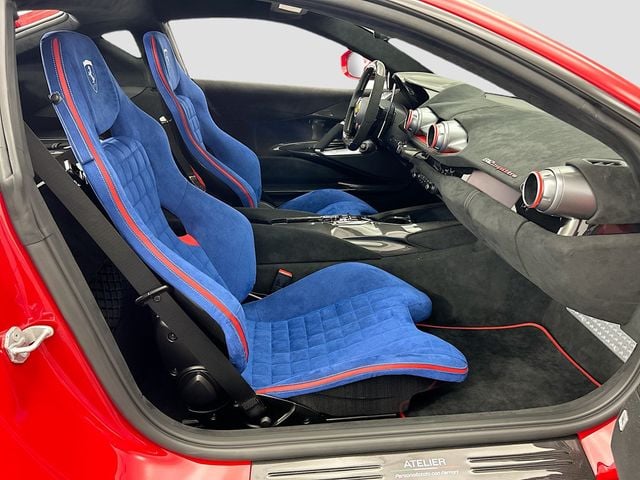 2024 Ferrari 812 Competizione Atelier Personalizzato con Ferrari - 22991795 - 18