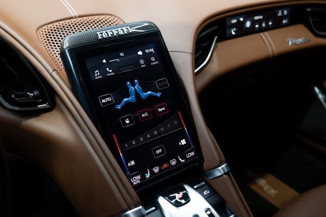 2024 Ferrari Roma Spider photo 22