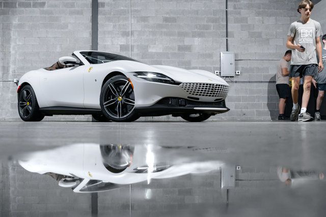 2024 Ferrari Roma Spider photo 36