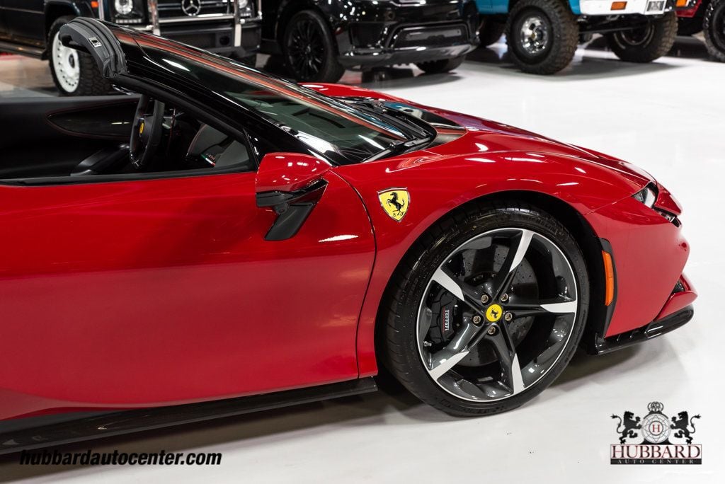2024 Ferrari SF90 Spider photo 36