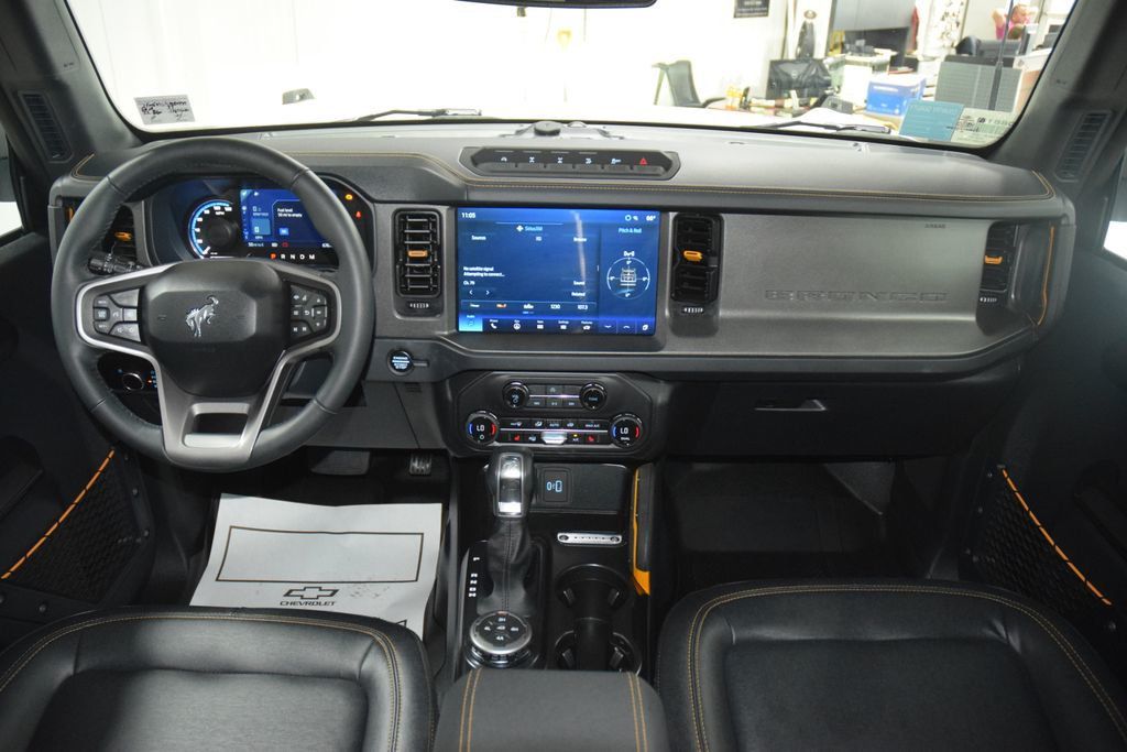 2024 Ford Bronco Badlands - 23021292 - 25