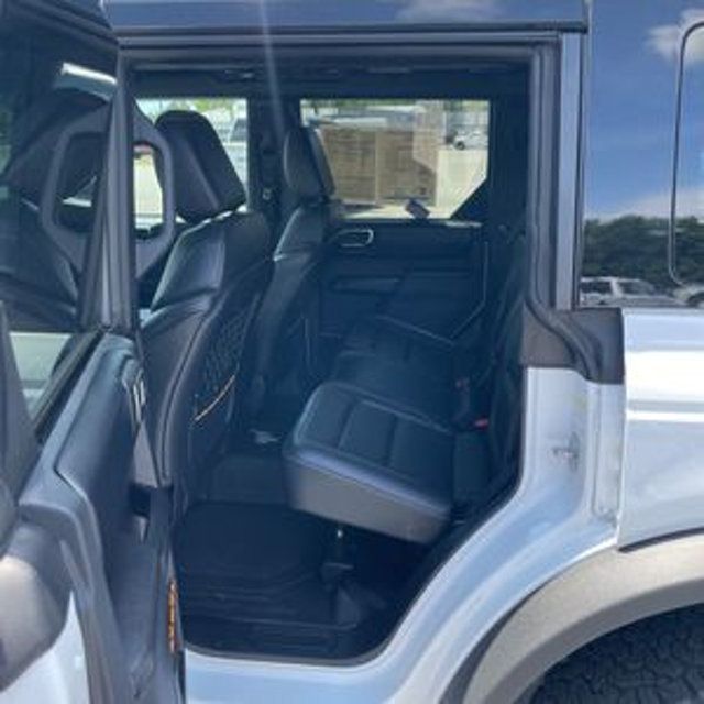 2024 Ford Bronco Badlands - 23021292 - 26