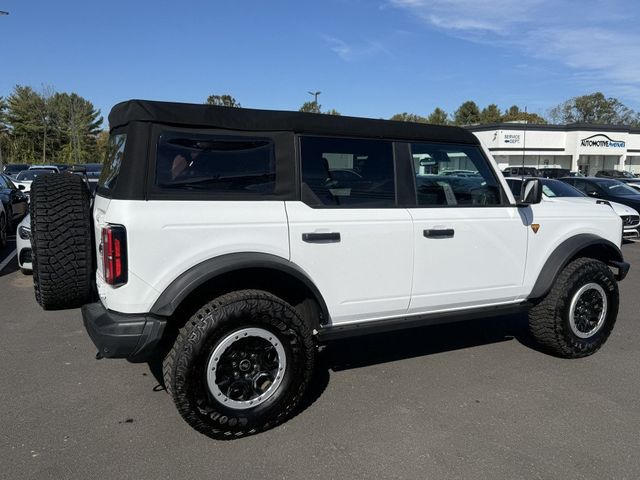 2024 Ford Bronco Badlands 4 Door Advanced 4x4 w/ Sasquatch Pkg & Hard/Soft Tops - 23097935 - 3