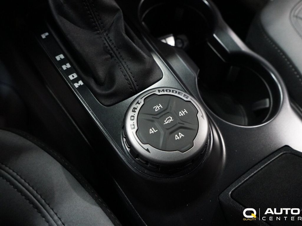 2024 Ford Bronco Black Diamond 2 Door 4x4 - 22879019 - 35