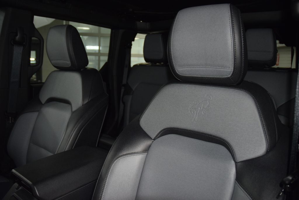 2024 Ford Bronco Everglades - 23029067 - 38