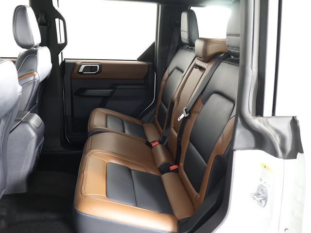 2024 Ford Bronco Outer Banks 4 Door 4x4 - 23086683 - 34