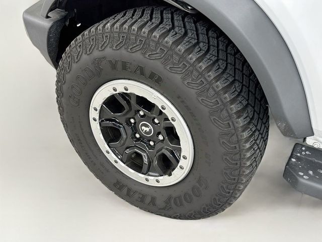 2024 Ford Bronco Outer Banks 4 Door 4x4 - 23075104 - 24