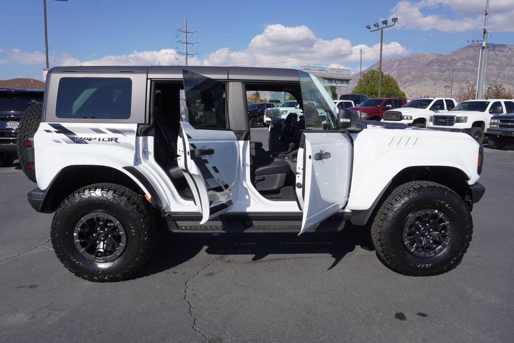 2024 Ford Bronco RAPTOR - 22928042 - 24