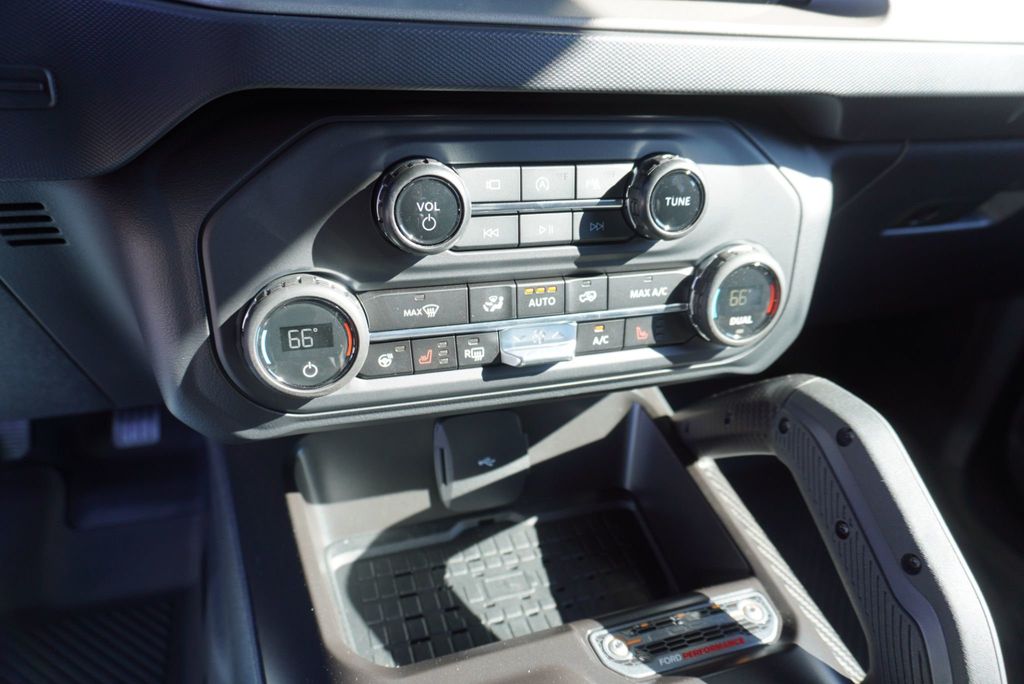 2024 Ford Bronco RAPTOR - 22928042 - 38