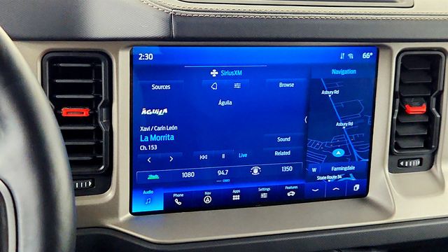 2024 Ford Bronco Raptor 4 Door Advanced 4x4 w/ Upgraded Raptor Graphic - 23004077 - 17