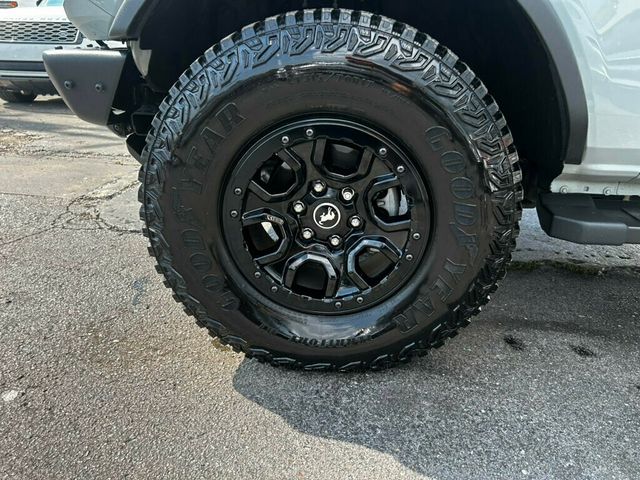 2024 Ford Bronco WildtrakSeries/LuxPkg/AdaptiveCruiseControl/HeatedLeatherSeats - 22910855 - 32