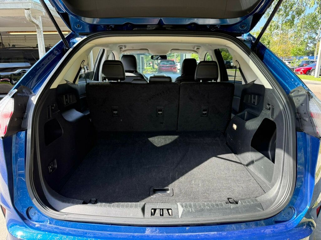 2024 Ford Edge SEL photo 9