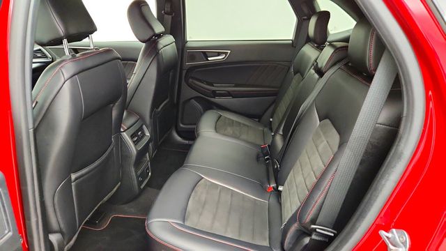 2024 Ford Edge ST-Line AWD w/ Panoramic Vista Roof & Heated Wheel - 23087213 - 18