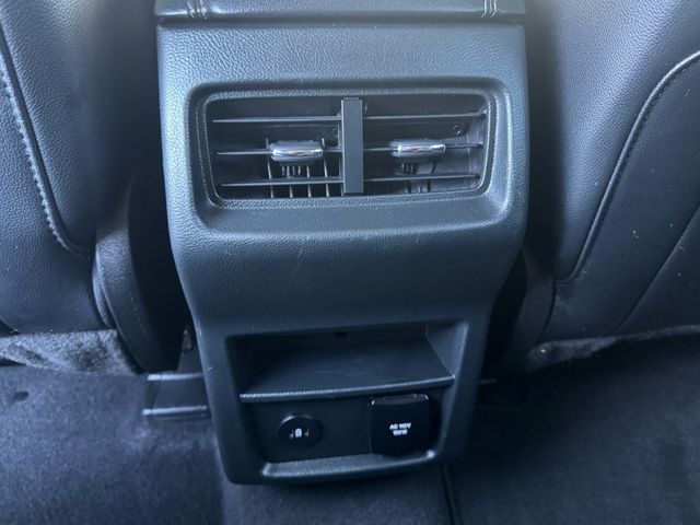 2024 Ford Edge Titanium - 22959890 - 28