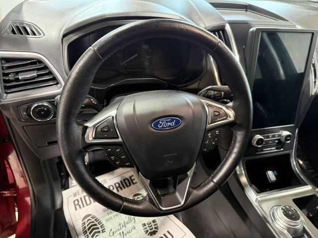 2024 Ford Edge Titanium photo 14