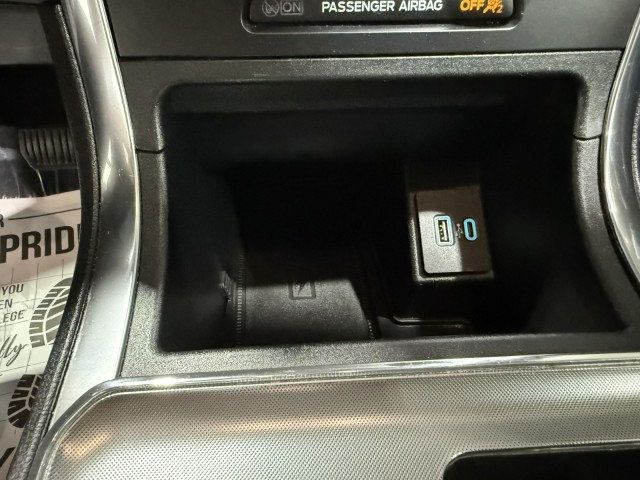 2024 Ford Edge Titanium photo 18