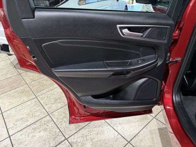 2024 Ford Edge Titanium photo 24
