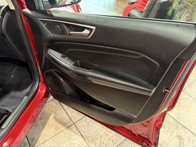 2024 Ford Edge Titanium photo 28