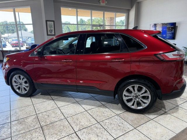 2024 Ford Edge Titanium photo 4