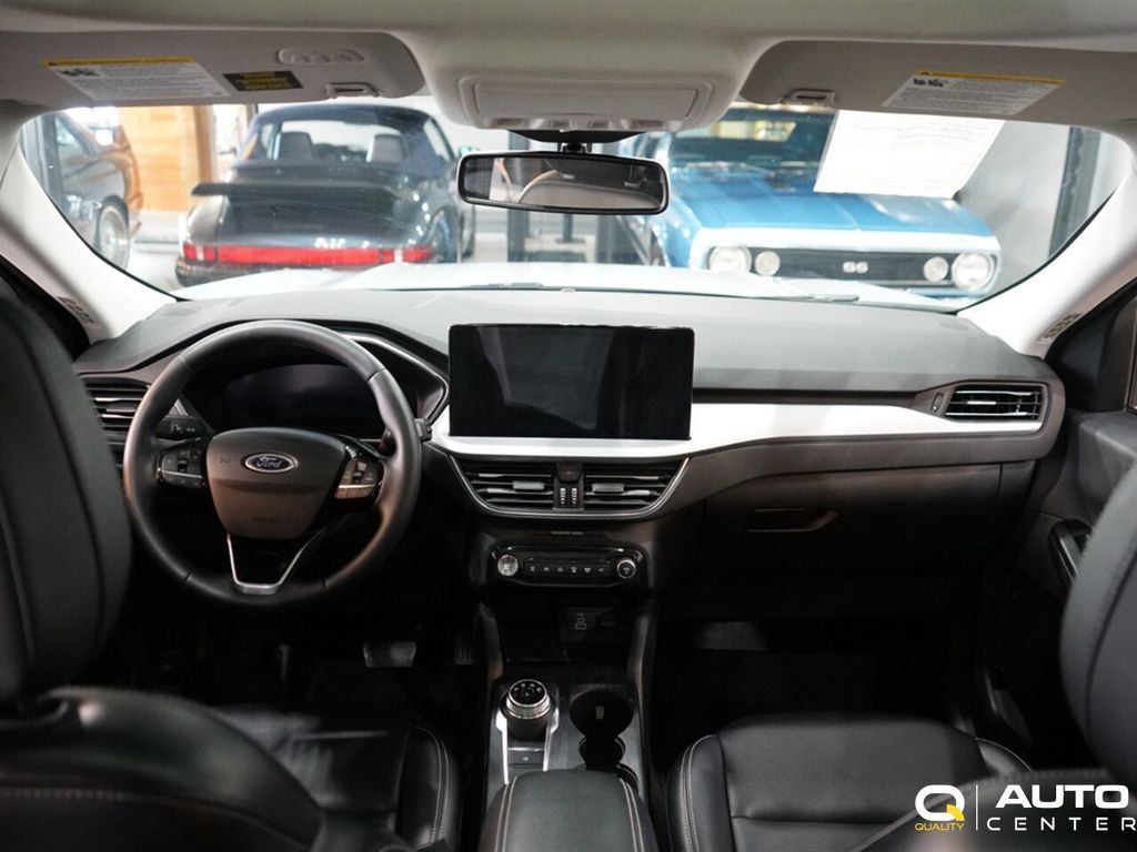 2024 Ford Escape Platinum AWD - 22935080 - 18