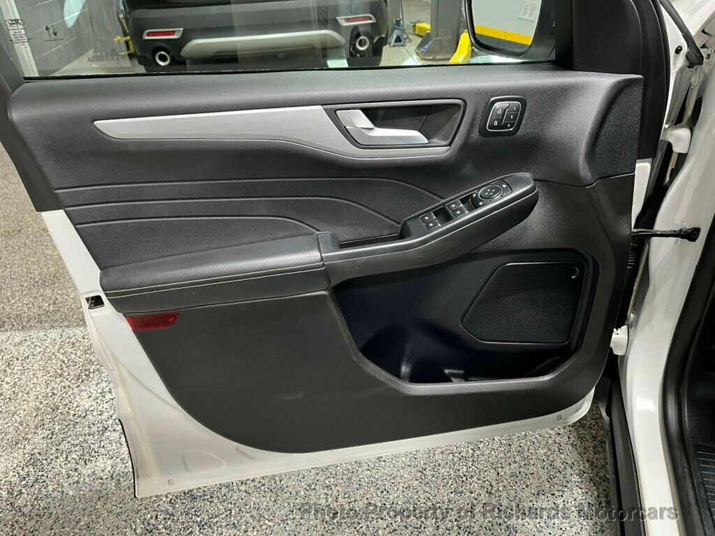 2024 Ford Escape Platinum AWD - 22980184 - 9
