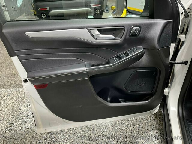 2024 Ford Escape Platinum AWD - 22980184 - 9