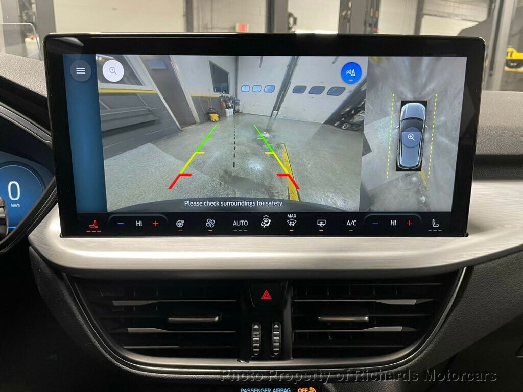 2024 Ford Escape Platinum AWD - 22980341 - 14