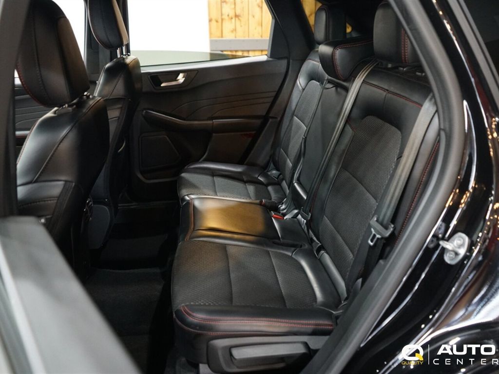 2024 Ford Escape ST-Line AWD - 22947821 - 30